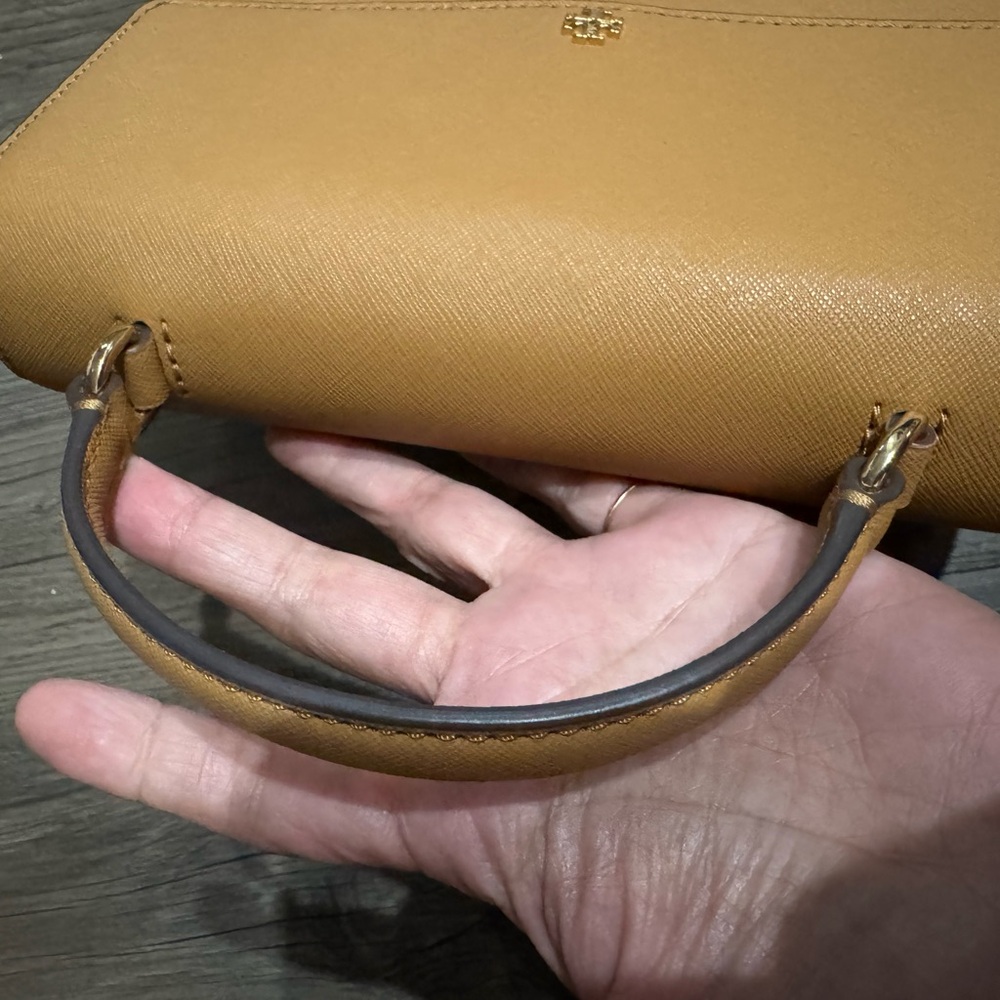Tory Burch Camel Satchel Excellent like New! - Picture 8 of 9